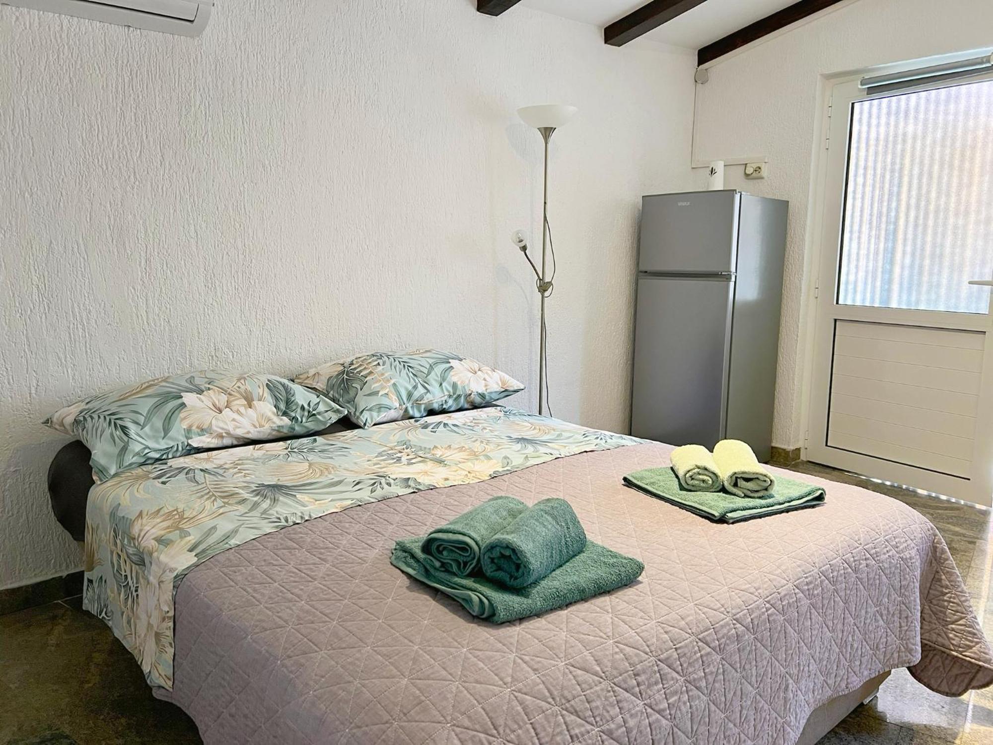 Apartments Ares Rovinj Exterior photo