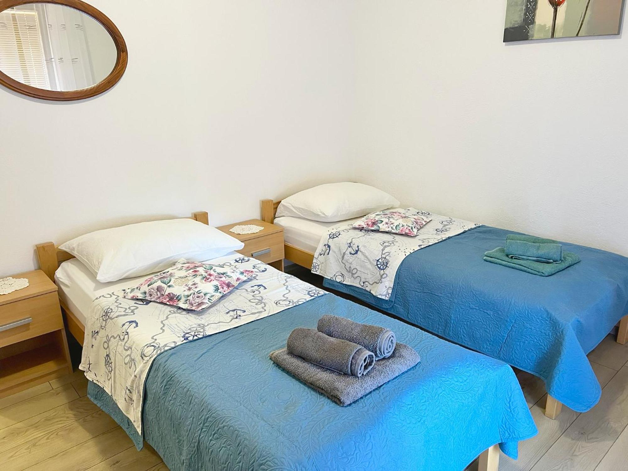 Apartments Ares Rovinj Exterior photo