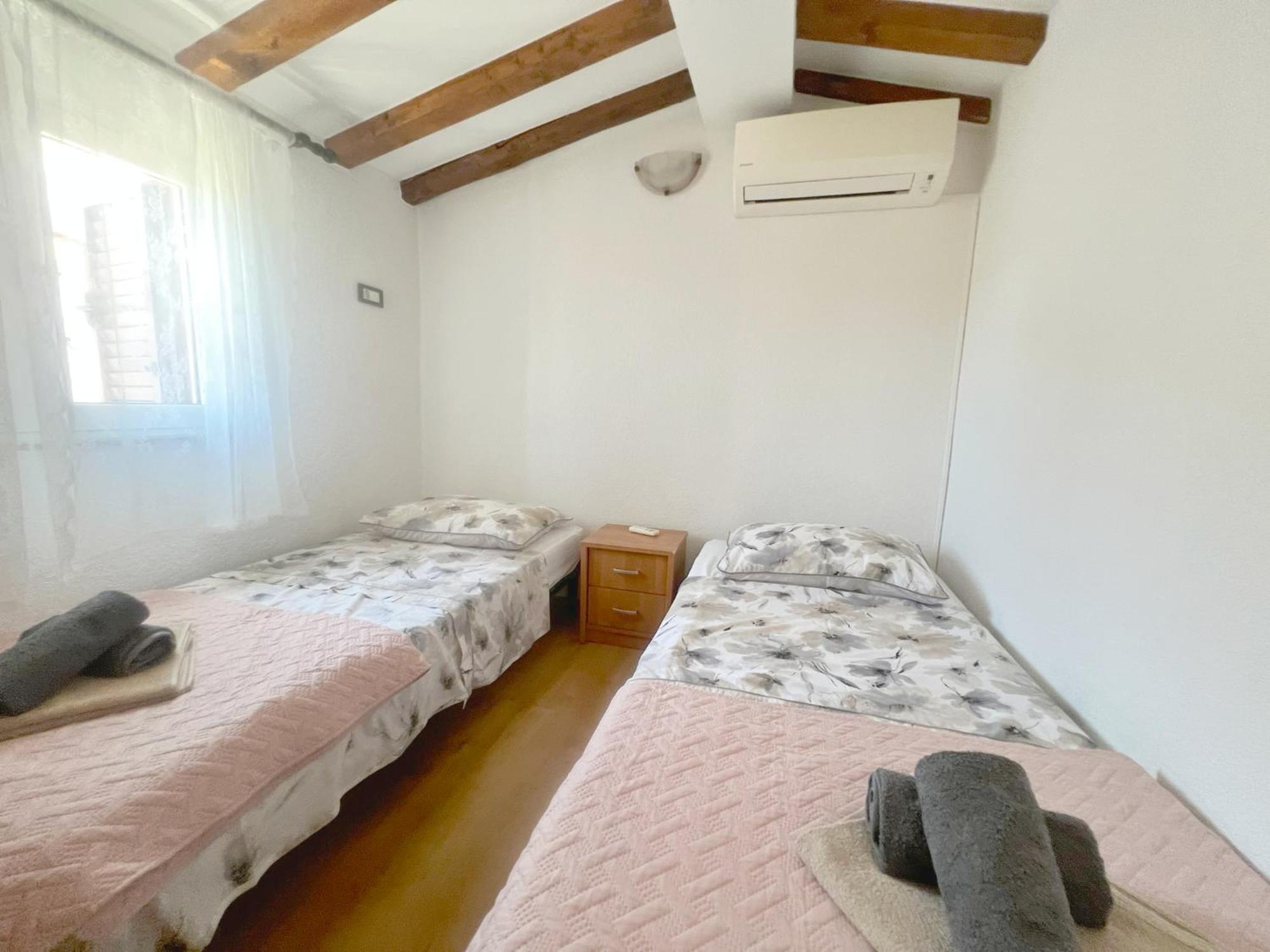 Apartments Ares Rovinj Exterior photo